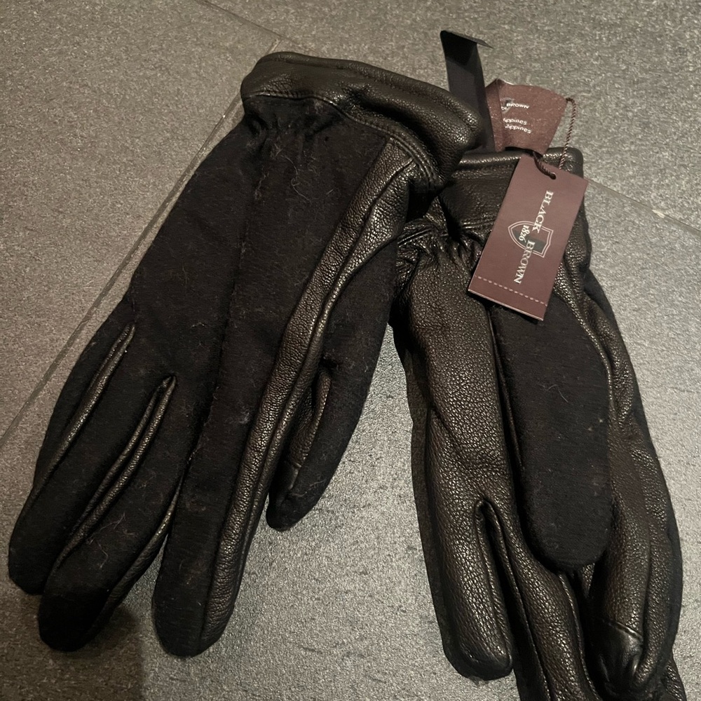 Black Brown 1826 Black touch compatible  Leather Gloves size medium NWT